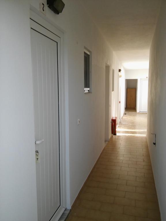 האראקי Maria Studios And Apartments מראה חיצוני תמונה