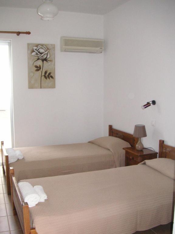 האראקי Maria Studios And Apartments חדר תמונה